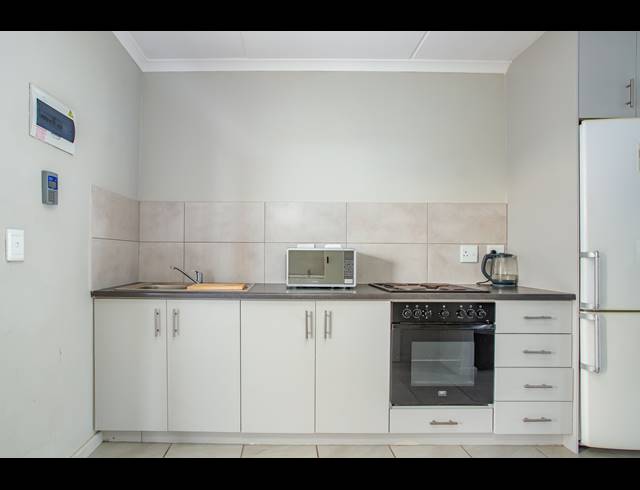 1 BEDROOM APARTMENT SOLD IN KLEIN PARYS